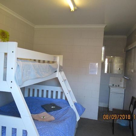 Rankins Springs Motel Bagian luar foto